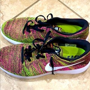 Men’s Nike shoes Size 12